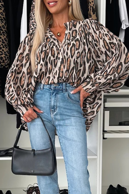 Blusas casuales con cuello redondo fruncido y botones de leopardo