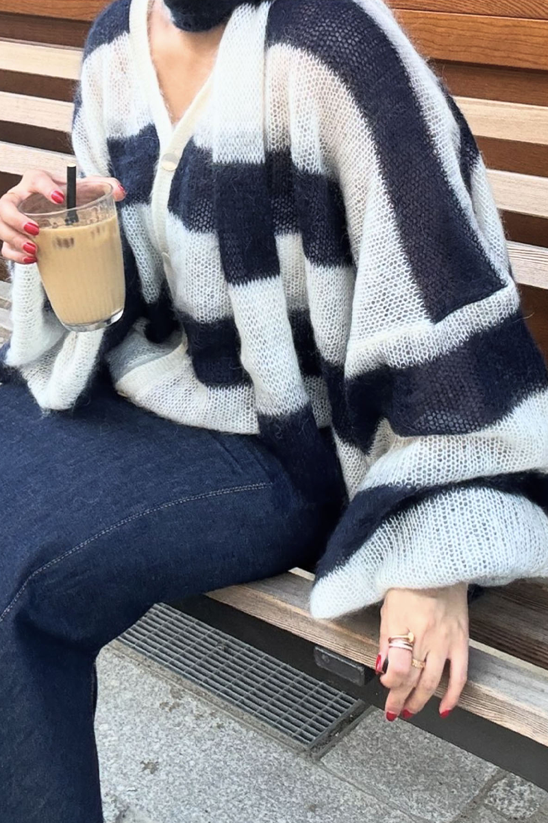 Cárdigan informal con cuello en V, botones y rayas en contraste (4 colores)
