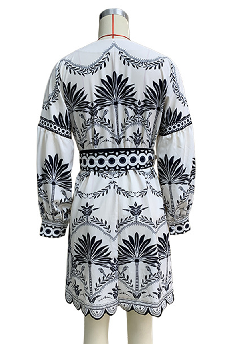 Vestidos casuales de corte A con cuello en V, estampado floral y patchwork con cinturón