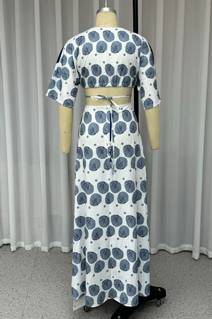 Vestidos sexis de vacaciones con estampado floral y escote en V calado