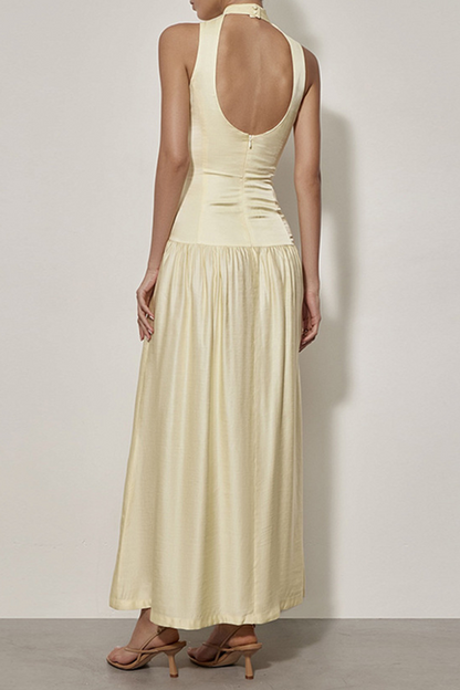 Vestidos sexys sin mangas con cuello halter fruncido y espalda descubierta