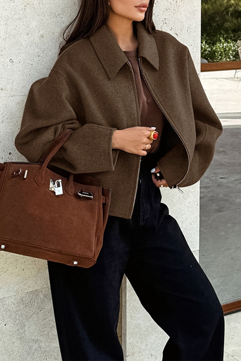 Prendas de abrigo informales de uso diario con cuello vuelto y cremallera gruesa