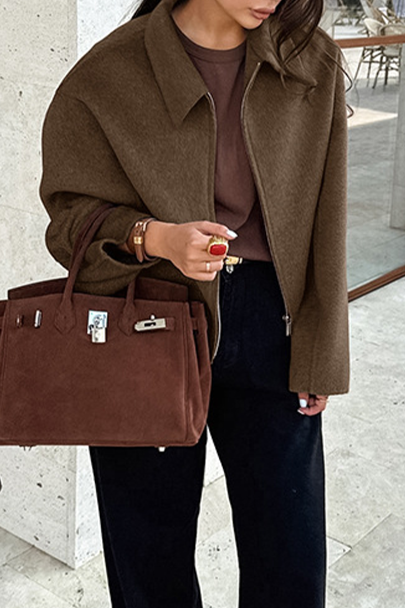 Prendas de abrigo informales de uso diario con cuello vuelto y cremallera gruesa