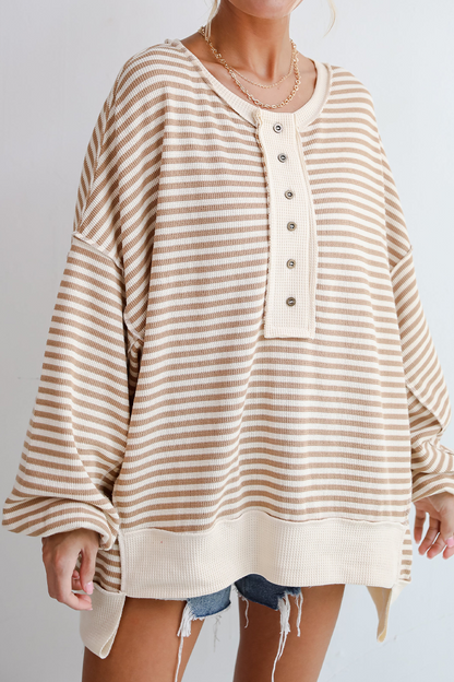 Tops casuales de cuello redondo con contraste y rayas y hebillas de patchwork