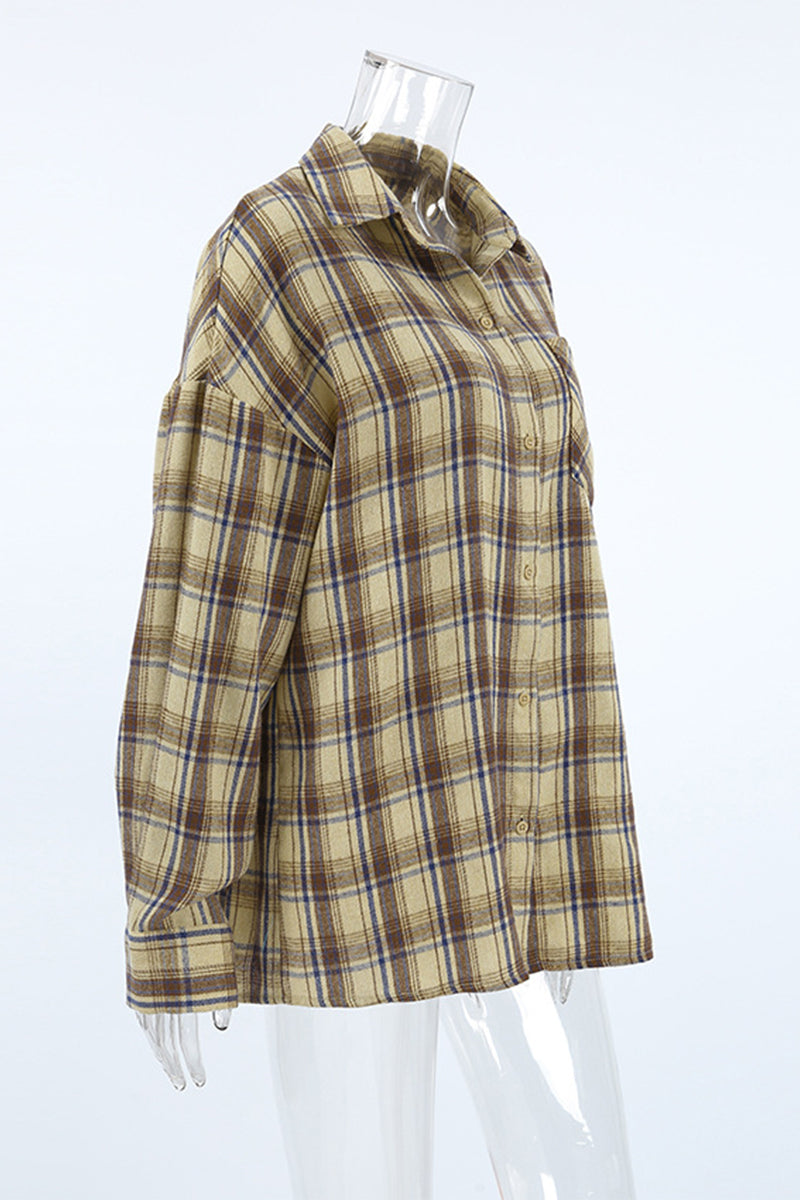 Blusas casuales con botones a cuadros y cuello vuelto en contraste