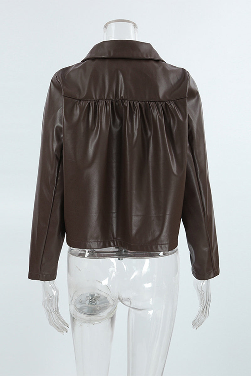 Prendas de abrigo con cuello vuelto, botones y bolsillos de color liso