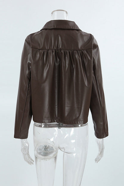 Prendas de abrigo con cuello vuelto, botones y bolsillos de color liso