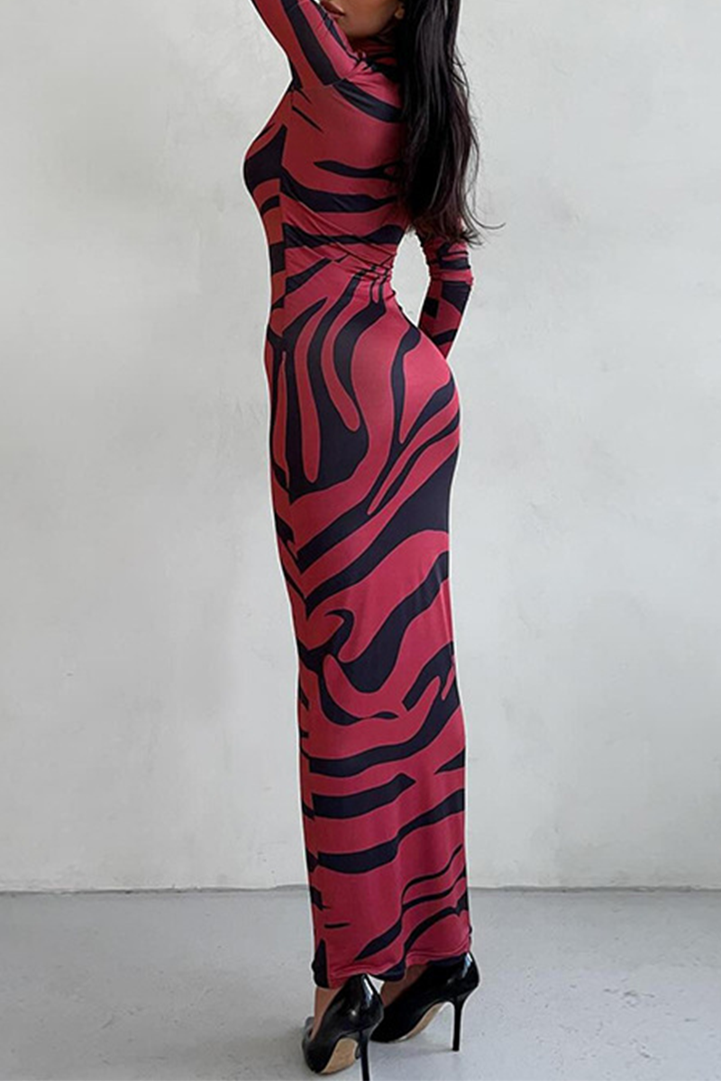 Vestido sexy de cuello alto con falda de un solo paso y estampado de piel de serpiente a rayas en contraste