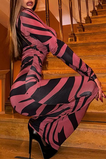 Vestido sexy de cuello alto con falda de un solo paso y estampado de piel de serpiente a rayas en contraste