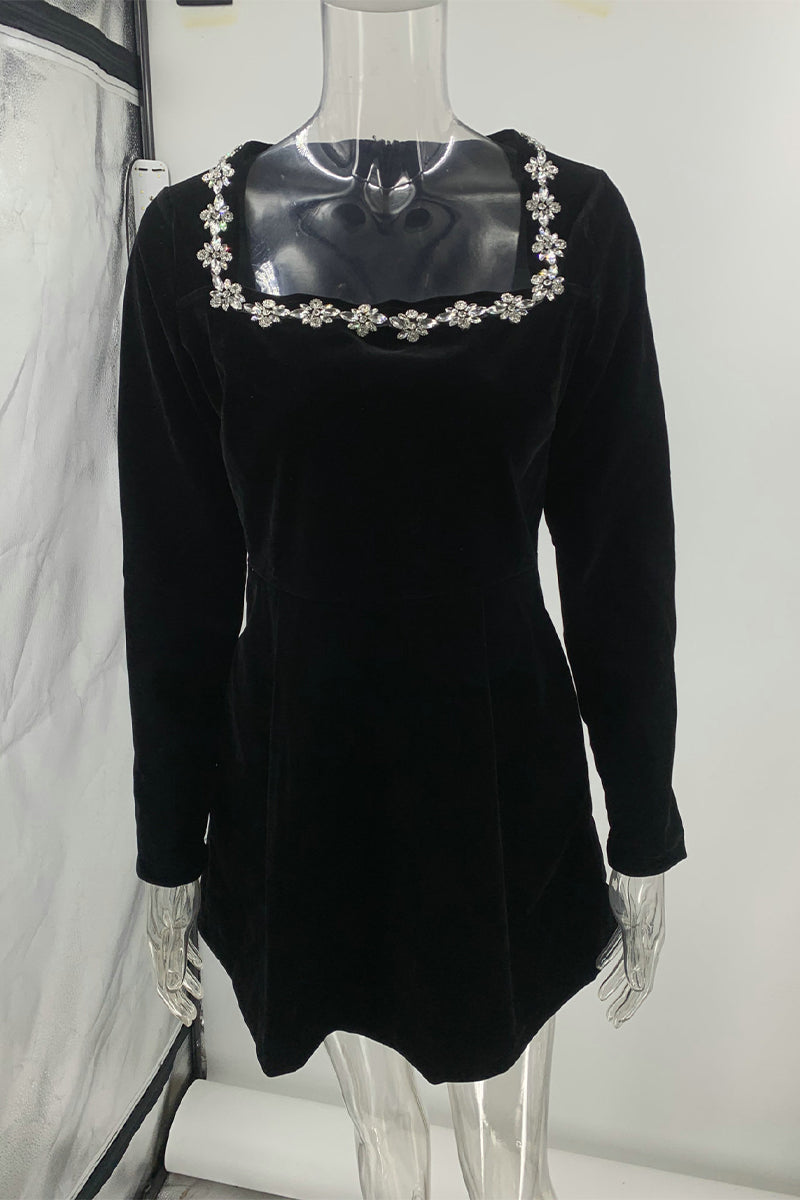 Elegante vestido de corte A con escote cuadrado y decoración de diamantes de imitación en los bolsillos