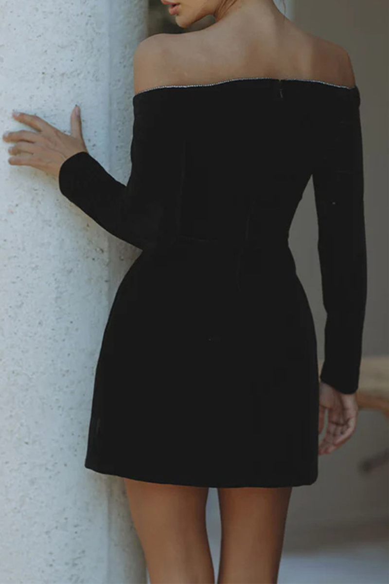 Vestidos de princesa con hombros descubiertos y decoración de diamantes de imitación sexys