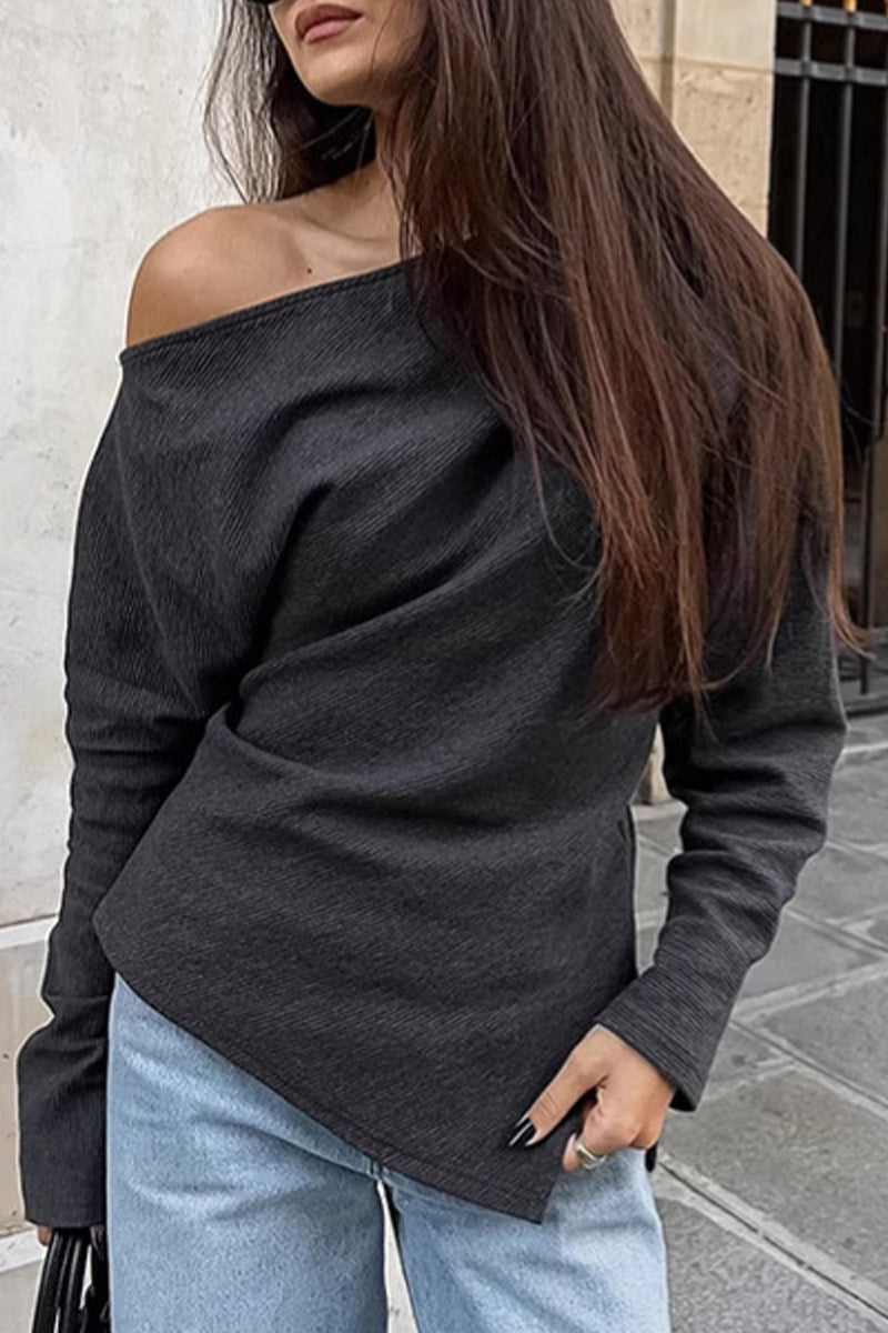 Tops informales de cuello oblicuo con baches irregulares de calle