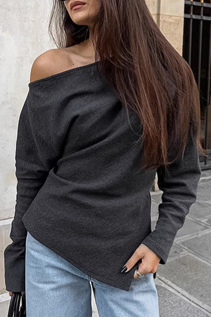 Tops informales de cuello oblicuo con baches irregulares de calle