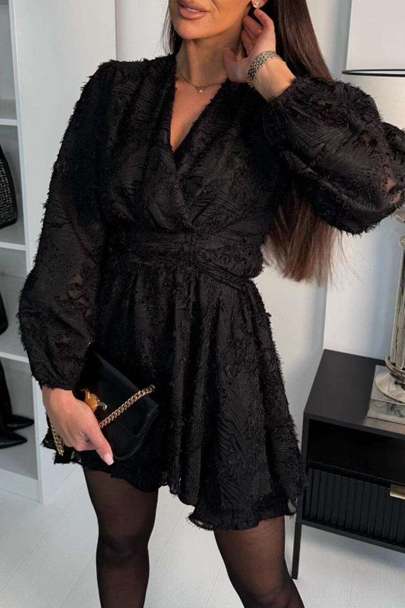 Vestidos sexys de corte en A con escote en V y lazo decorativo