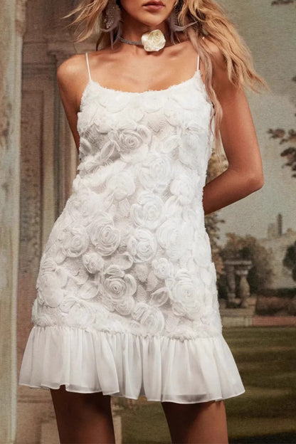Elegantes vestidos de tirantes con escote en U y forma de flor