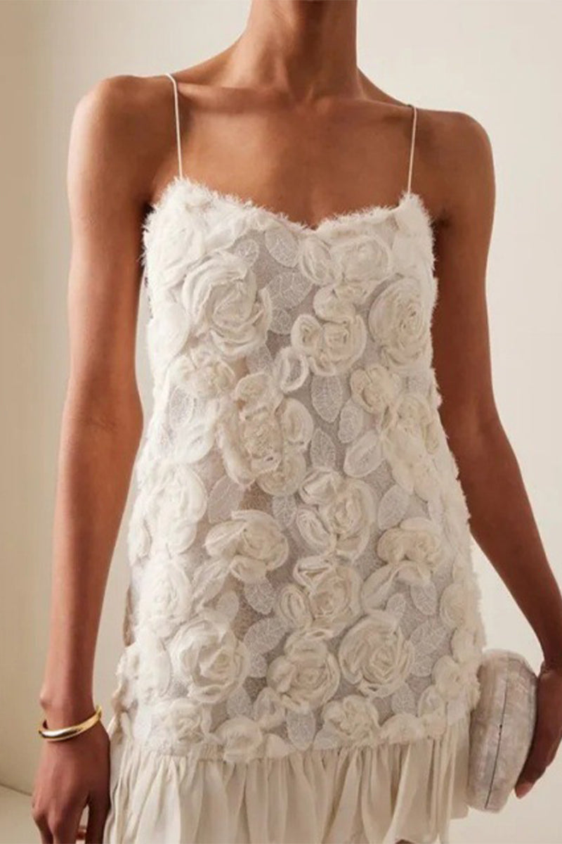 Elegantes vestidos de tirantes con escote en U y forma de flor