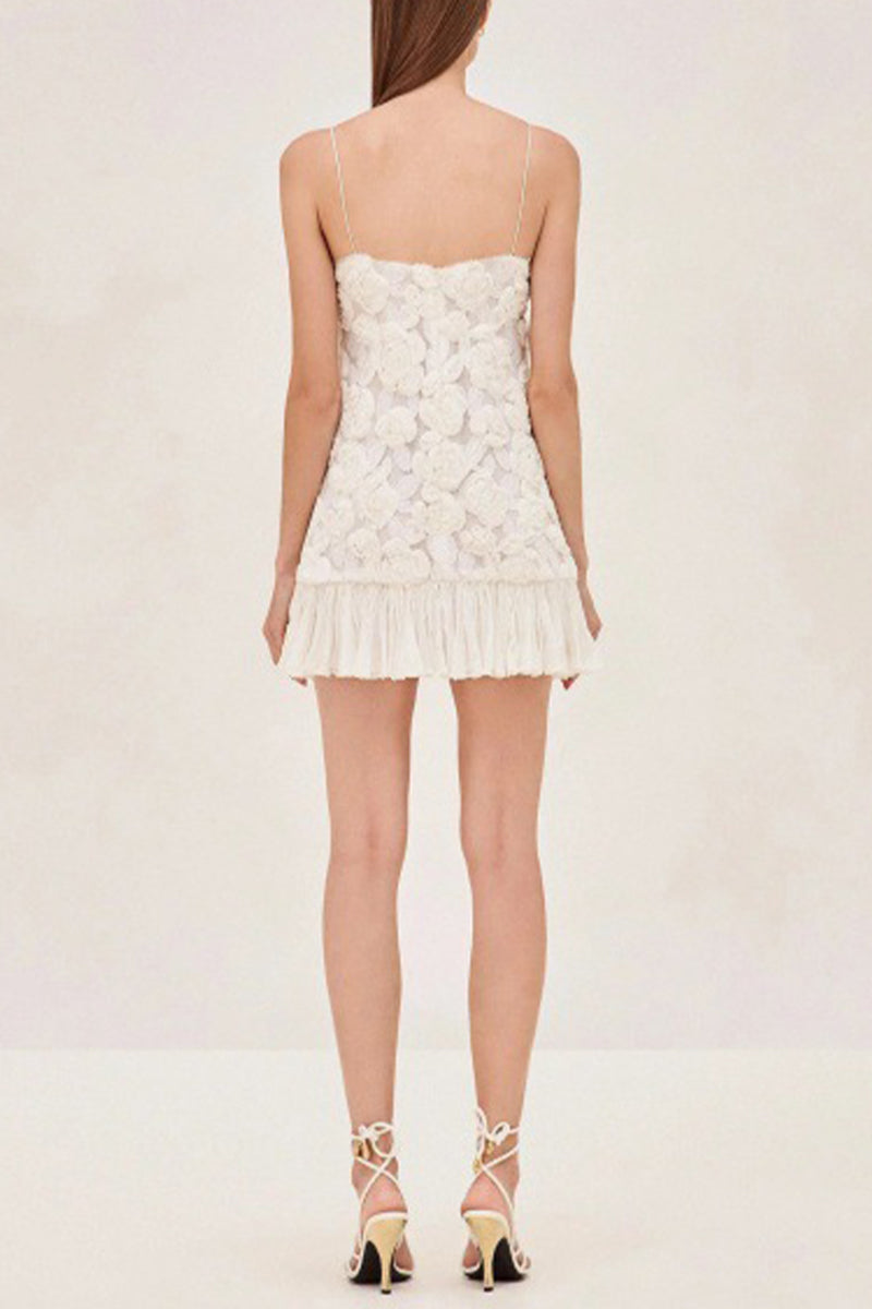 Elegantes vestidos de tirantes con escote en U y forma de flor