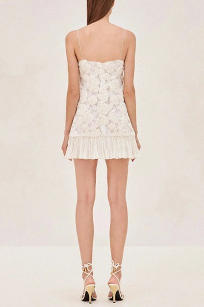 Elegantes vestidos de tirantes con escote en U y forma de flor