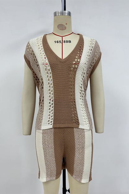 Conjunto de dos piezas informal de rayas con escote en V y manga corta en contraste