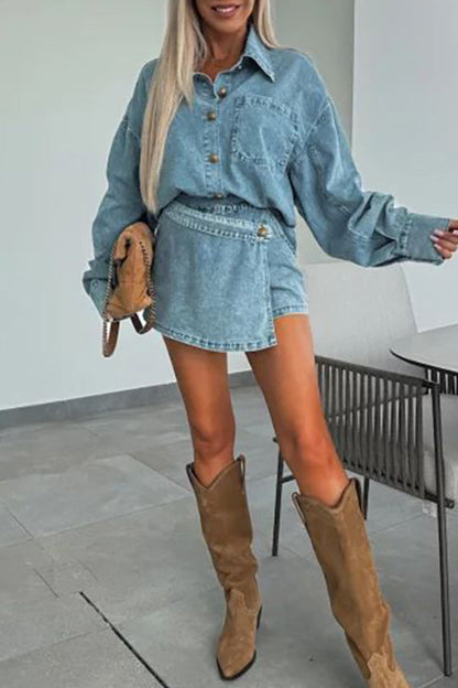 Conjunto de dos piezas con botones, cuello vuelto irregular, manga larga