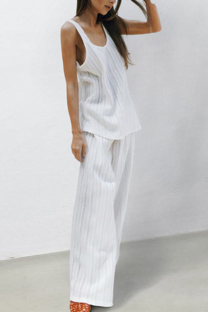 Conjunto informal de dos piezas sin mangas con cuello en U y diseño de baches