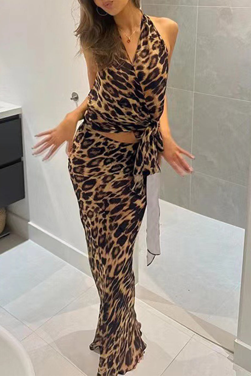 Traje de baño de dos piezas sexy con estampado de leopardo, sin espalda, con cuello halter y sin mangas