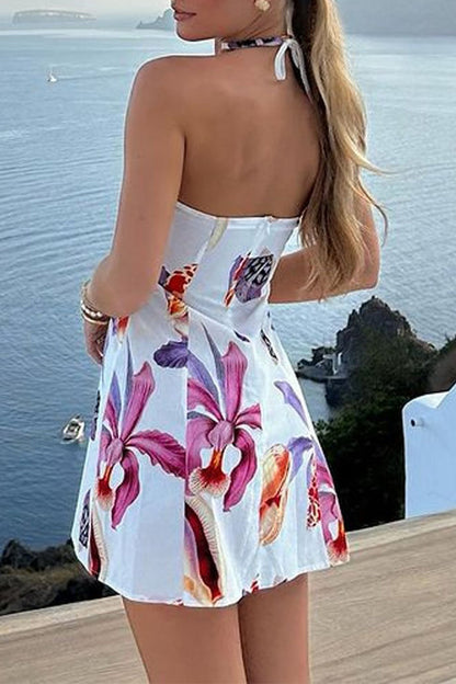 Vestidos sexys con estampado de grafiti, patchwork y cuello halter en contraste