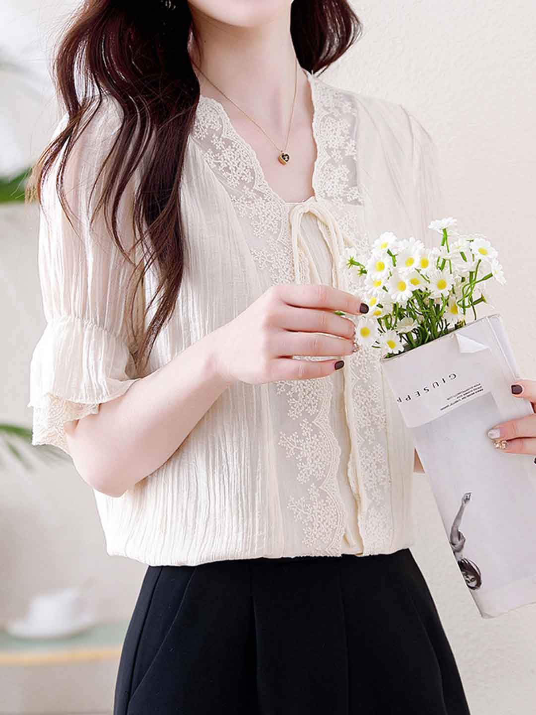 Genesis Retro V-neck Lace Tie Shirt