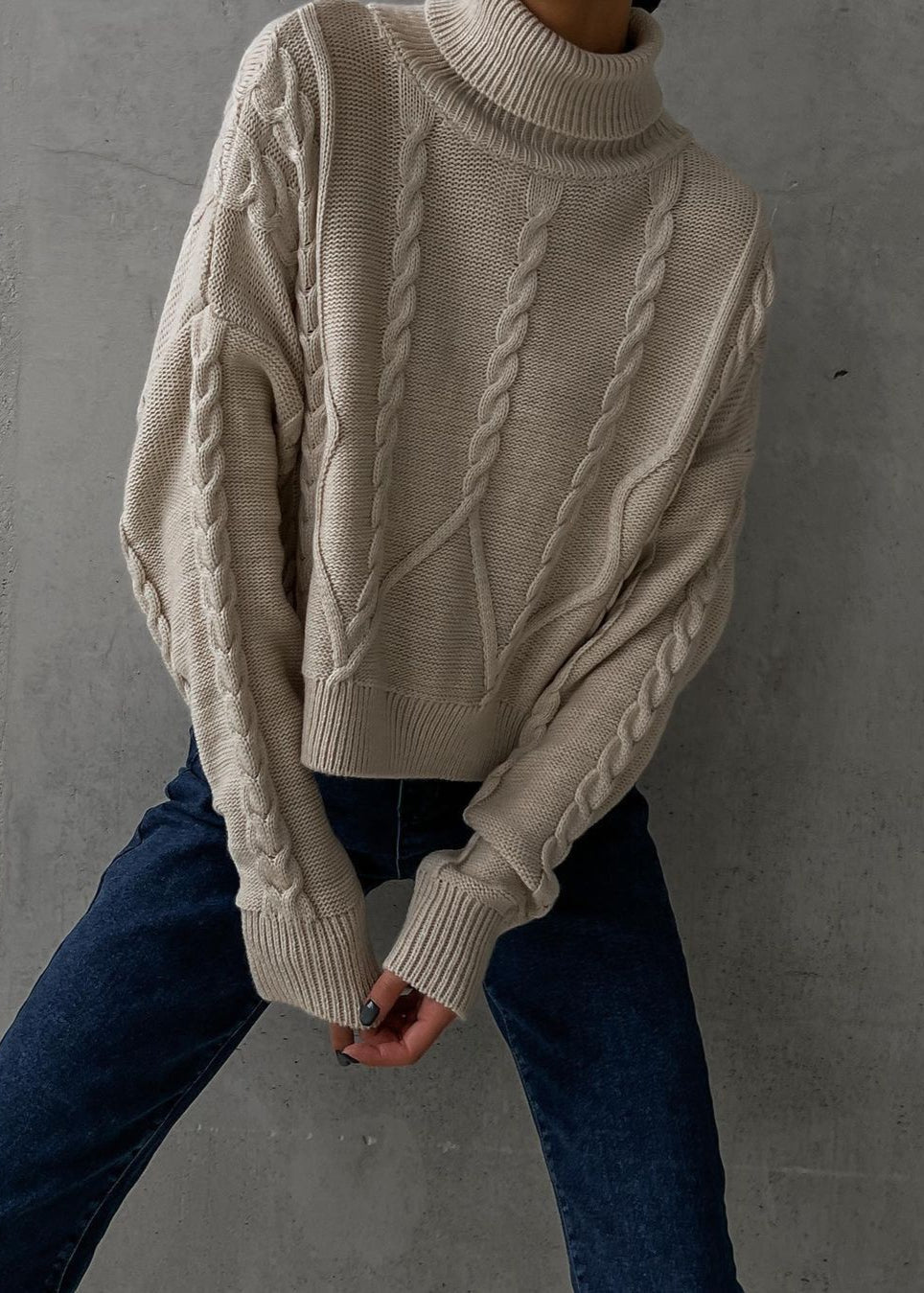 Cable Knit Cropped Turtleneck Sweater – Women’s Chunky Knit Pullover