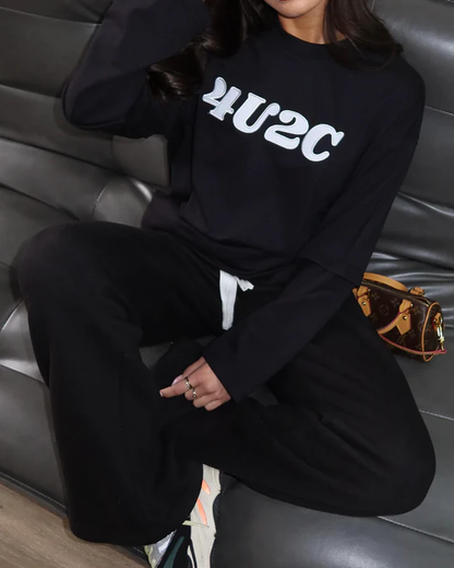 Alphanumeric Long-Sleeved Loose-Fitting T-Shirt