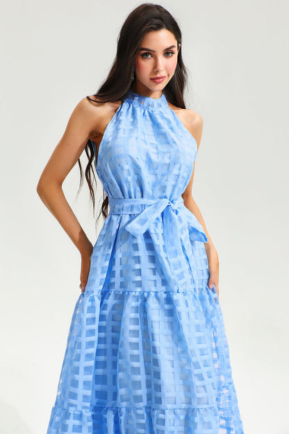 Vestido largo con cuello halter y cordones 