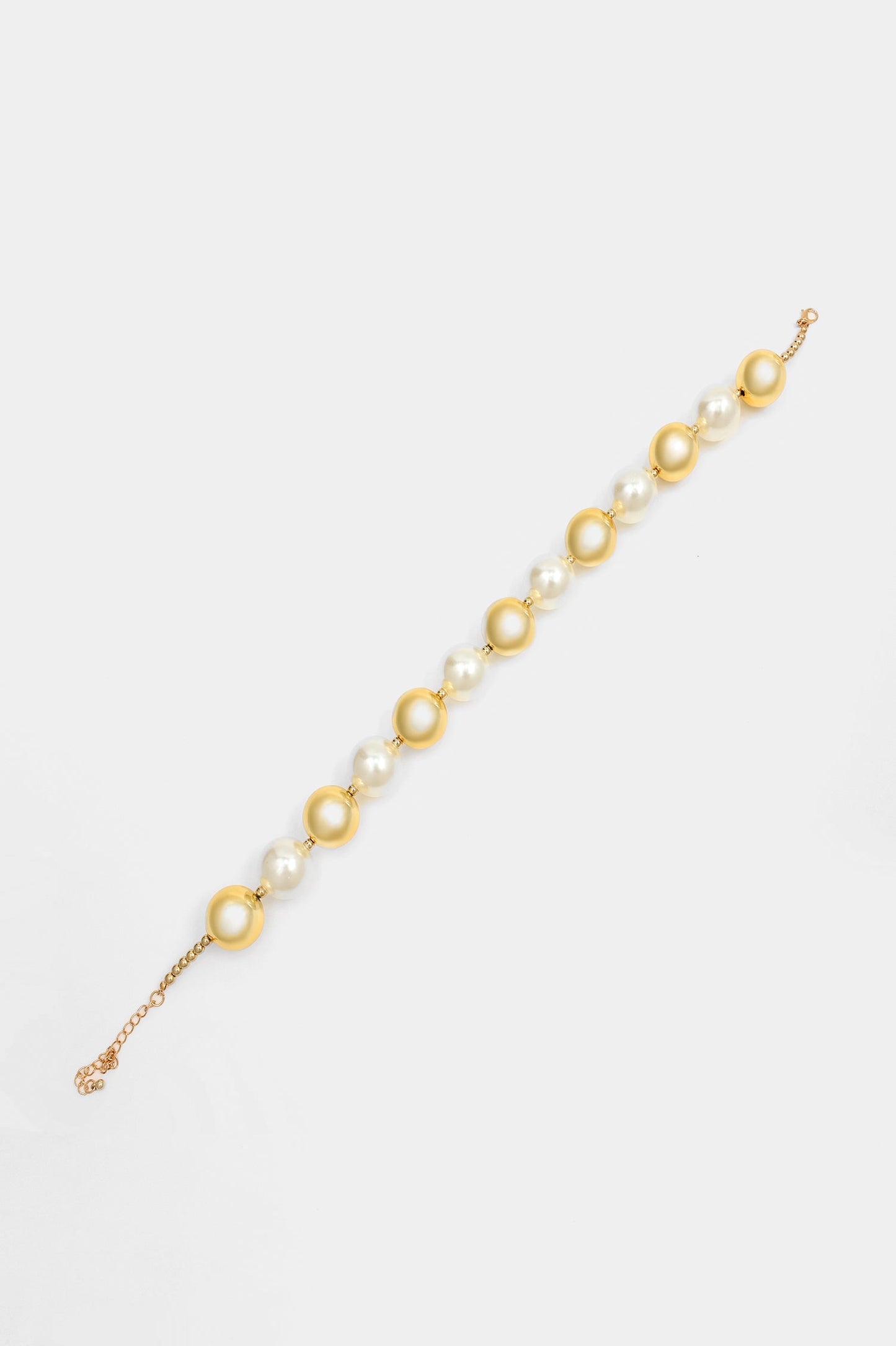 Conjunto de collar y pendientes de bolas de metal con perlas de imitación 