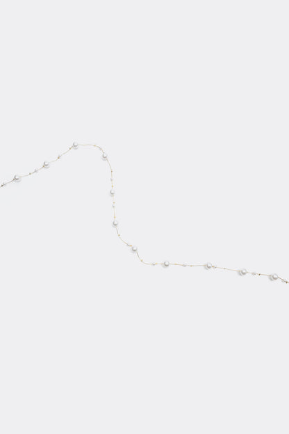 Collar largo de perlas falsas 