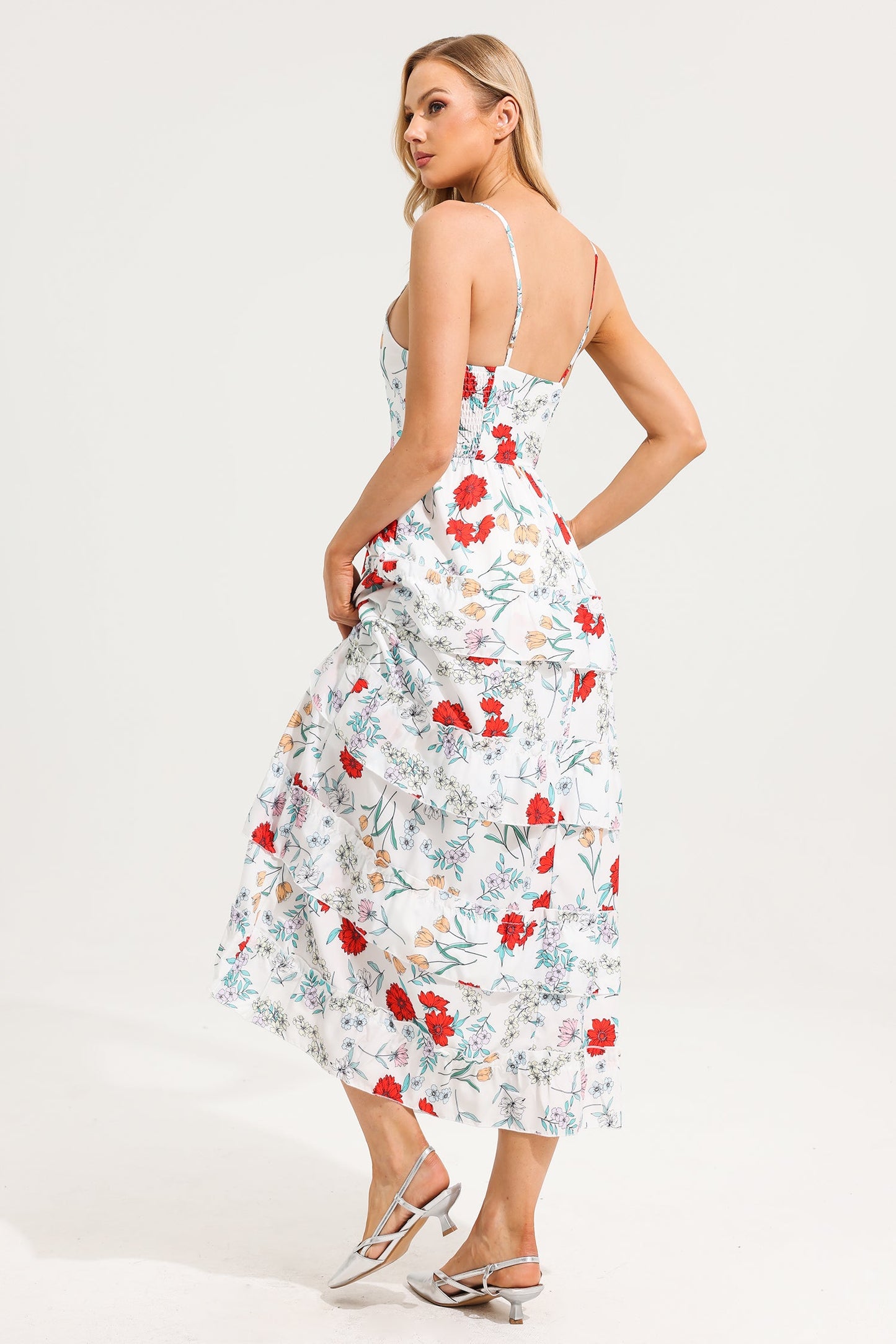 Vestido largo camisola con capas florales 