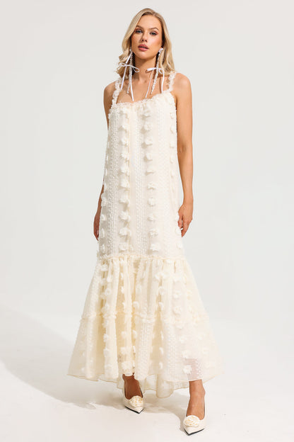 Vestido largo con cuello halter y flores en 3D con volantes 