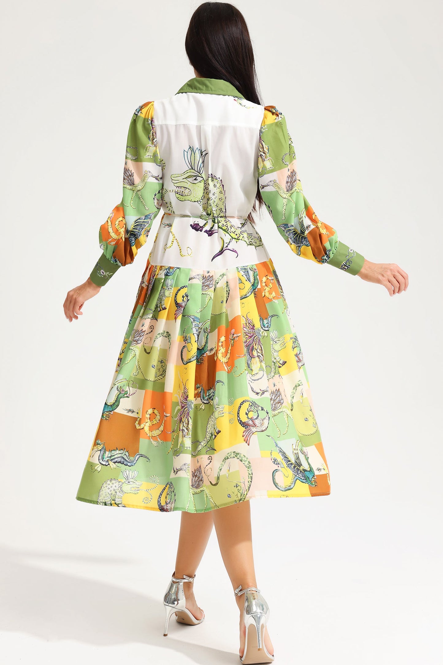 Vestido midi con cordones y manga larga con estampado animal 