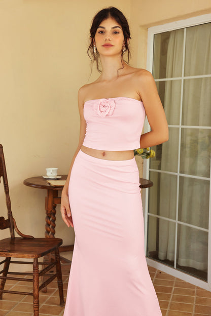 Conjunto de dos piezas sin mangas con hombros descubiertos y flores 3D 