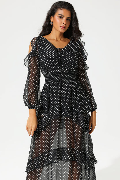 Vestido largo con hombros descubiertos, escote en V y volantes 