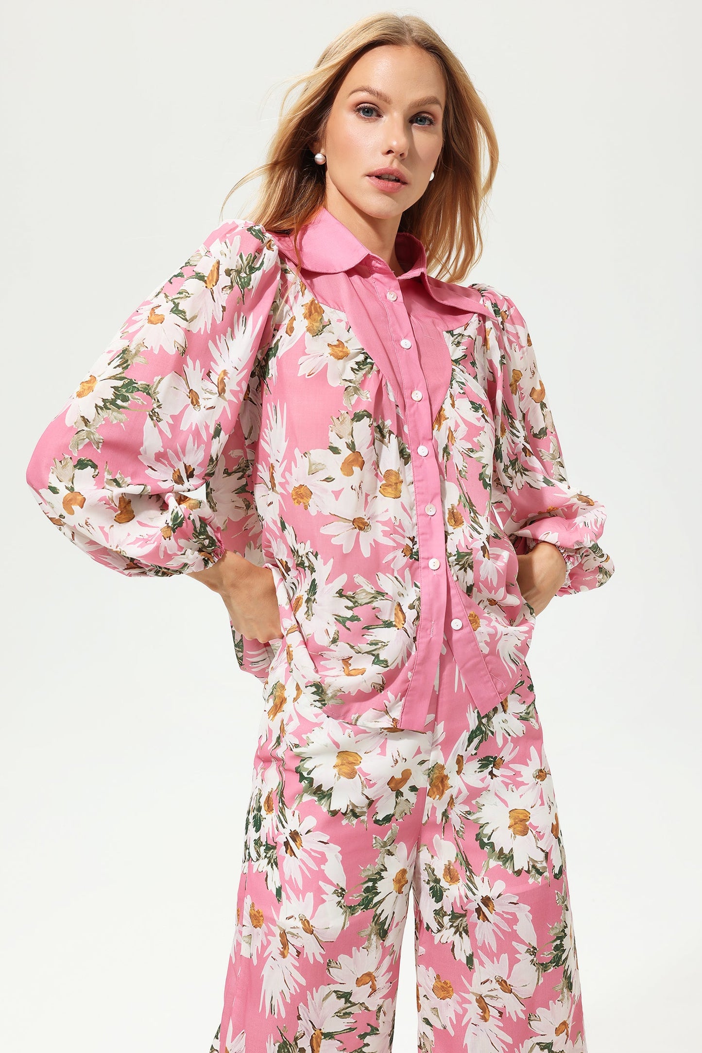 Conjunto de pantalones anchos con solapa y mangas abullonadas florales 