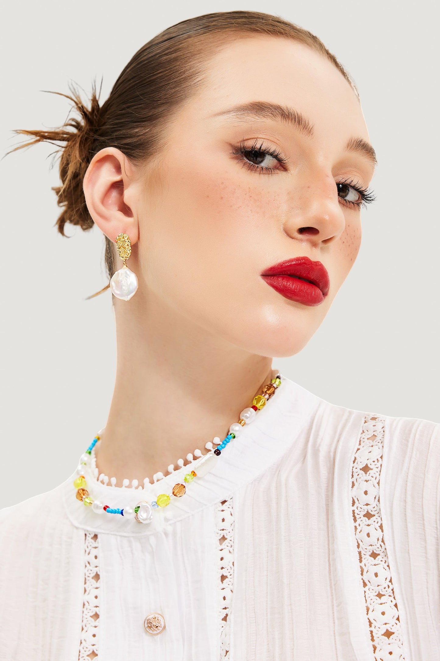 Pendientes de perlas barrocas falsas 