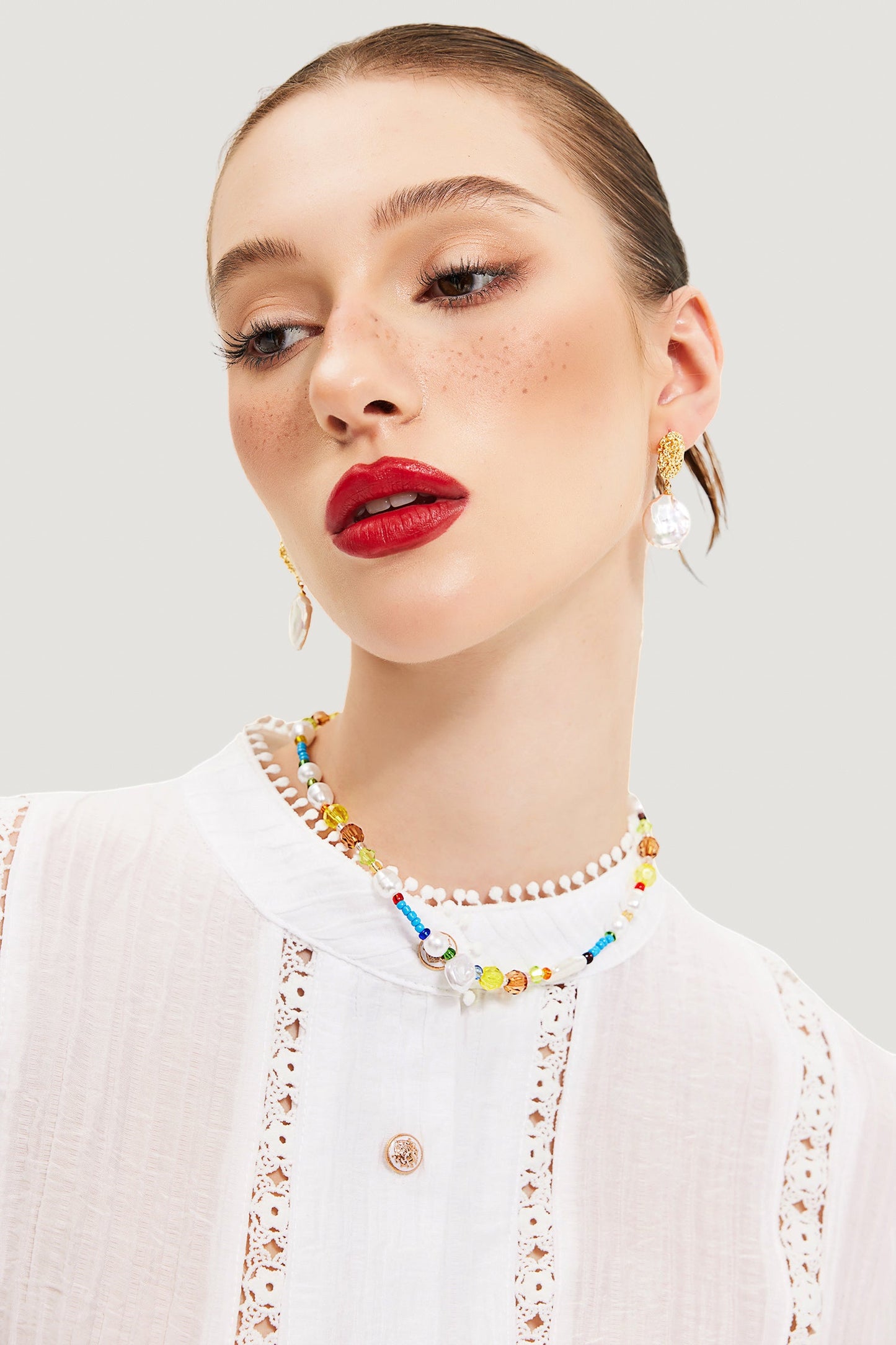 Pendientes de perlas barrocas falsas 