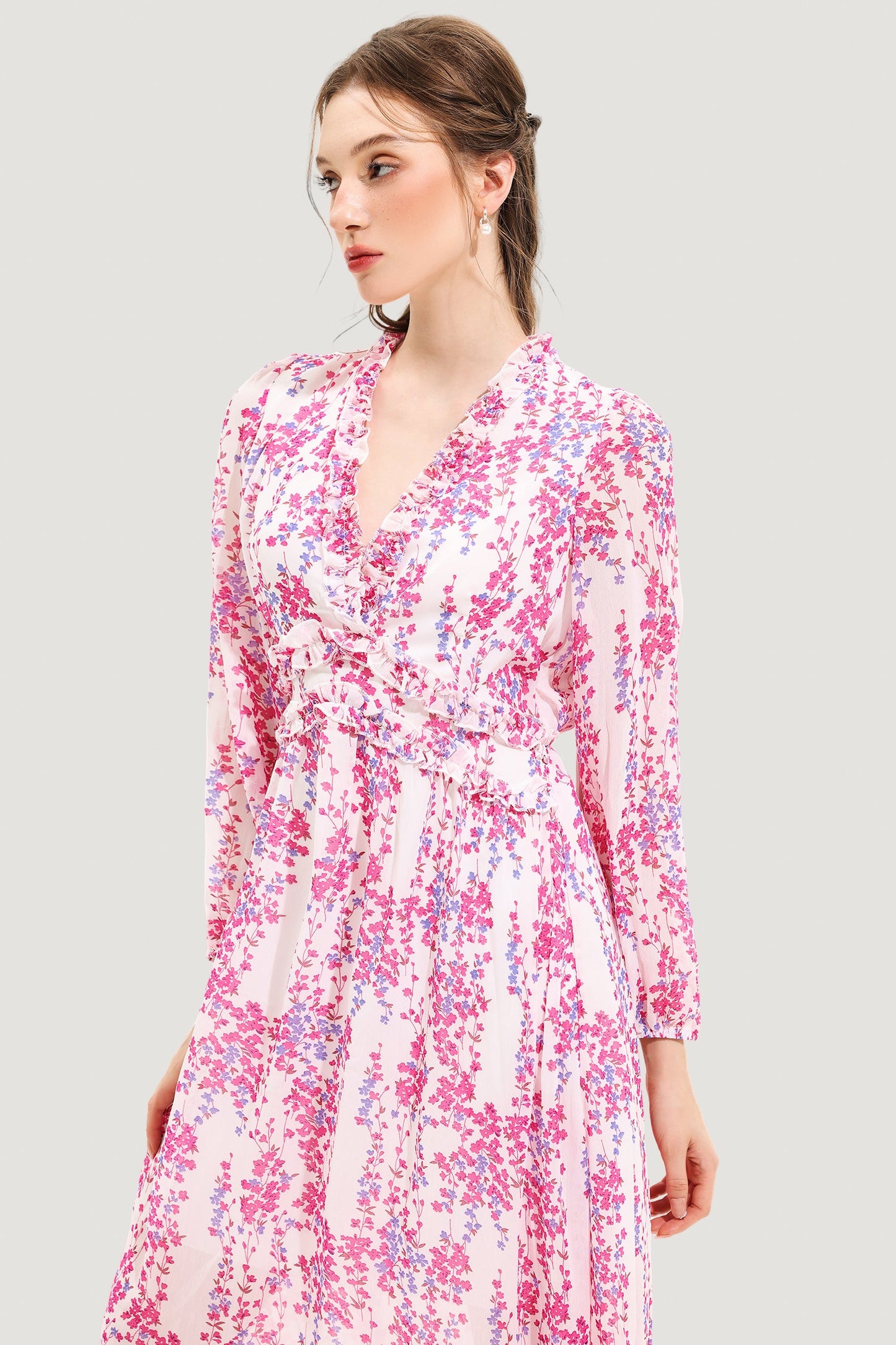 Vestido midi floral de manga larga con escote en V en rosa 
