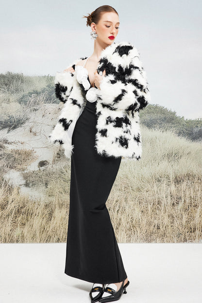 Abrigo con estampado de vaca y piel sintética de oveja 