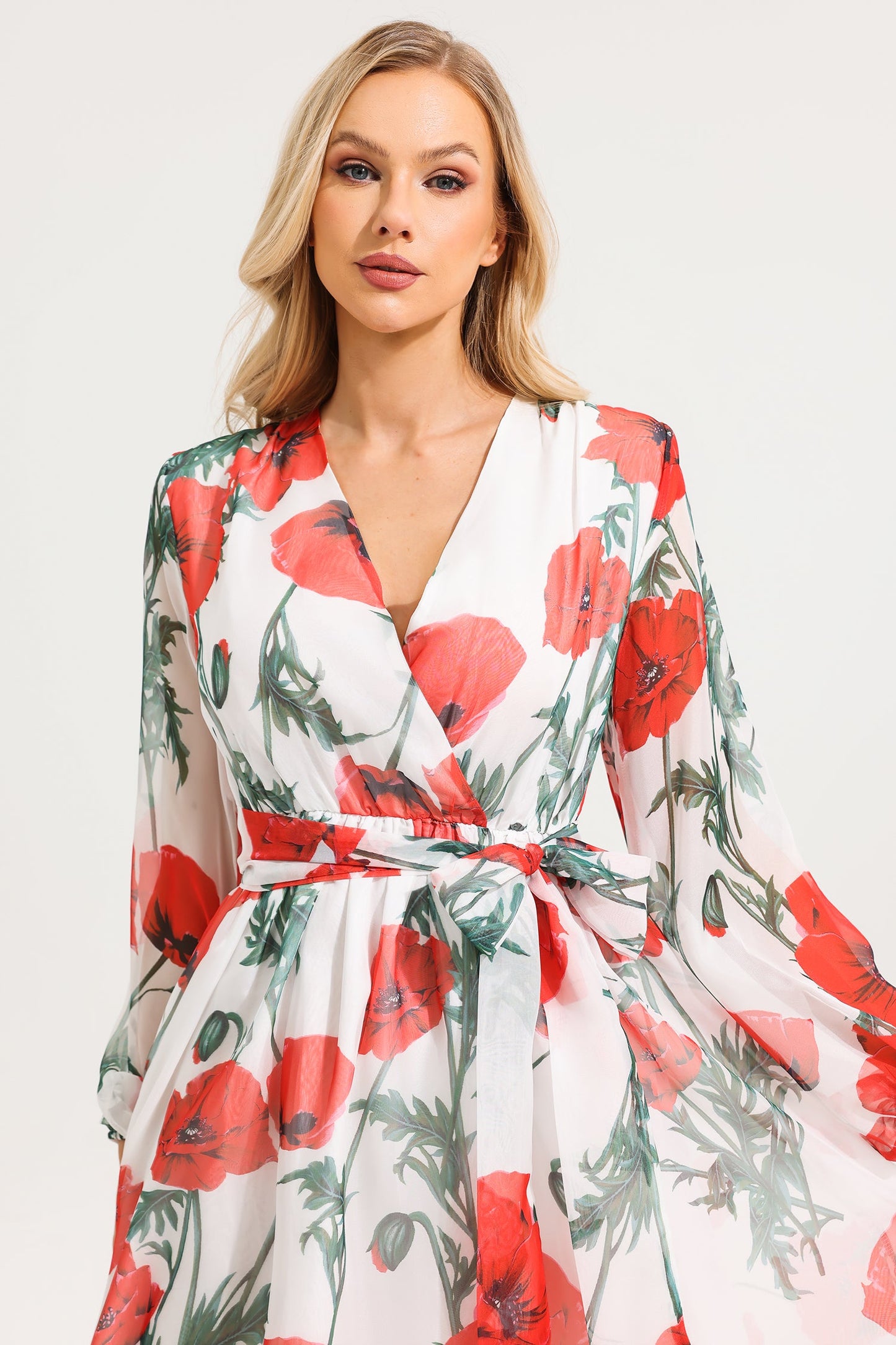 Vestido midi de gasa con estampado floral y manga larga 