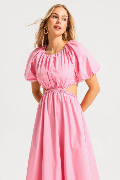 Vestido midi rosa con mangas abullonadas y capuchina 