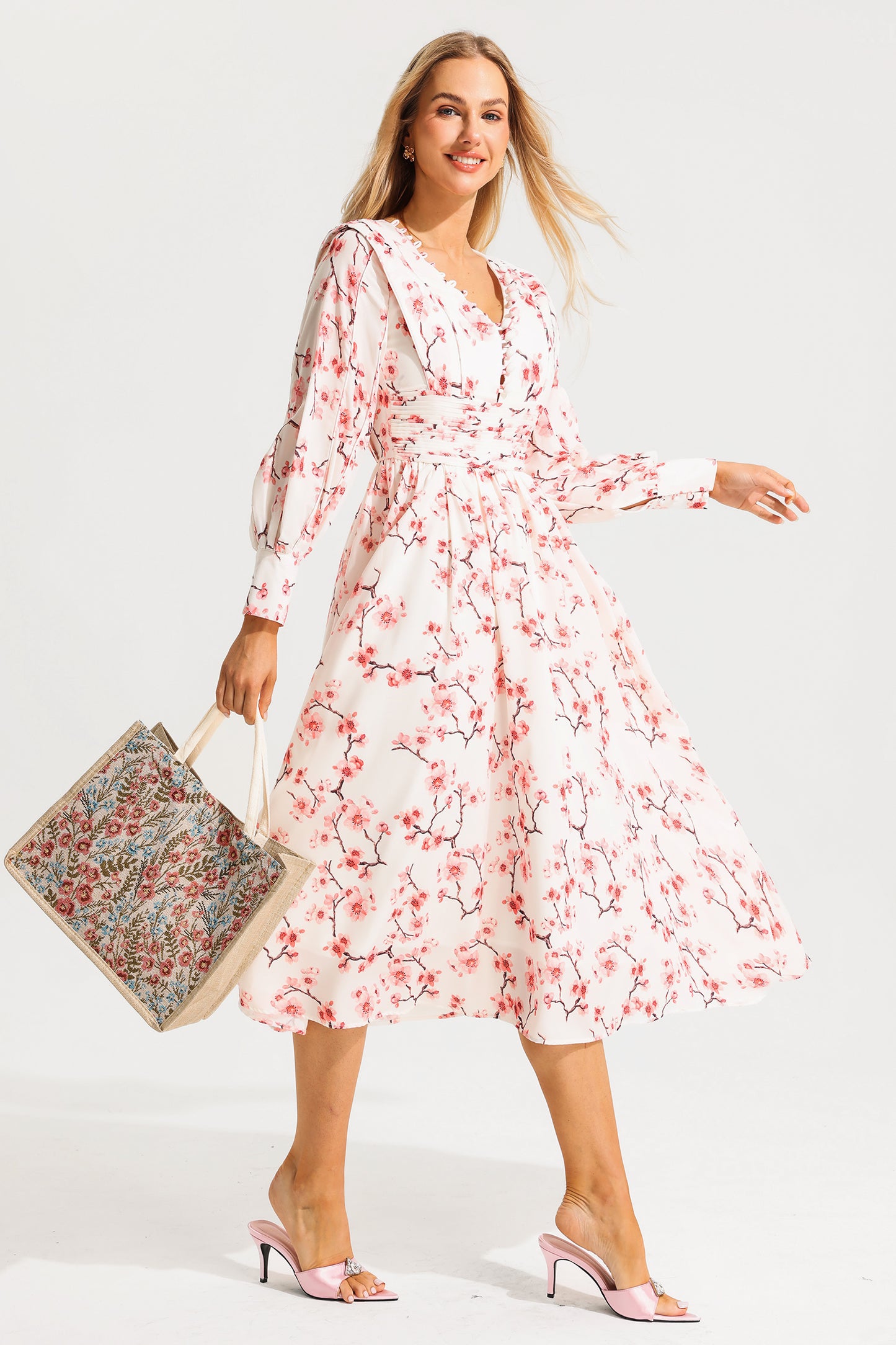 Floral Embroideried Burlap Handbag