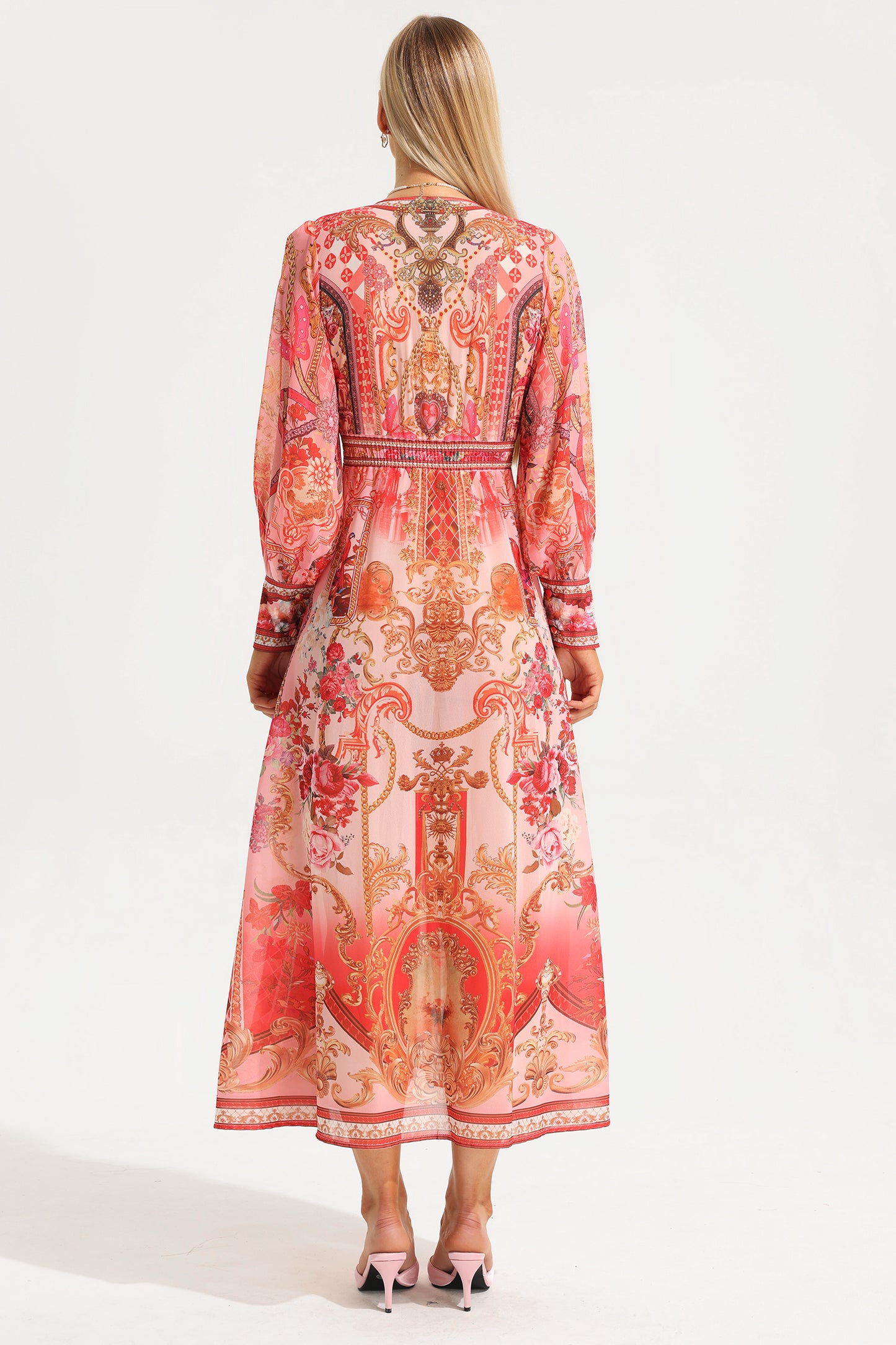 Vestido midi con cuello en V, mangas farol y estampado paisley 