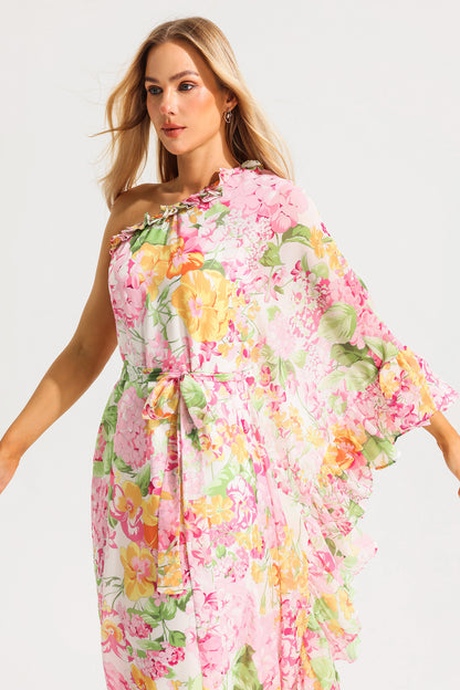 Vestido midi asimétrico de un solo hombro con volantes florales 