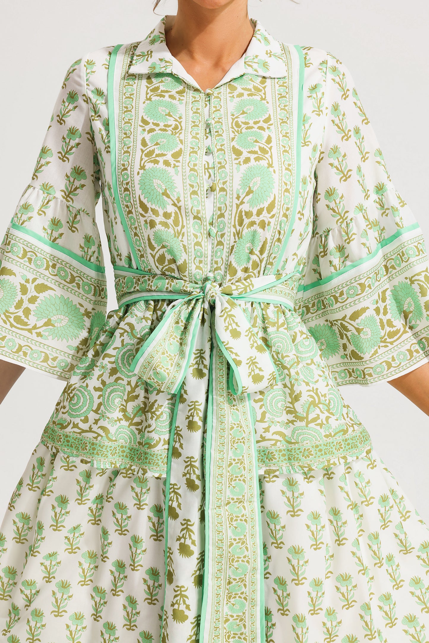 Vestido midi de cachemira con botonadura sencilla 