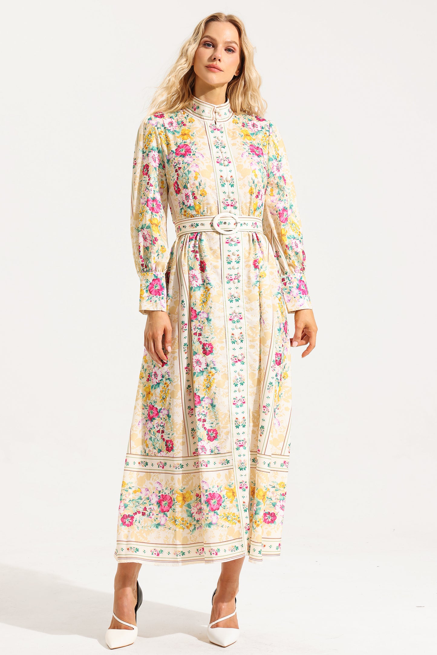 Vestido midi de manga larga con botones florales y cinturón 